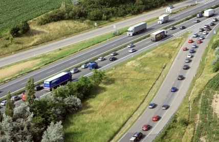 Řidiči se dočkají vyšší rychlosti na některých dálnicích i změn bodového systému 
