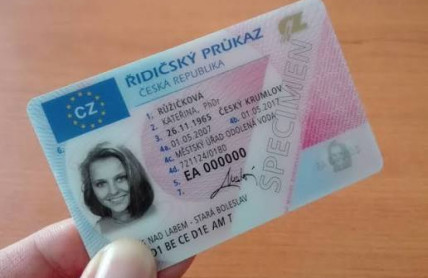 Půl roku máme za sebou, stovky tisíc řidičáků k výměně ještě ale zbývají. Není mezi nimi ten váš?